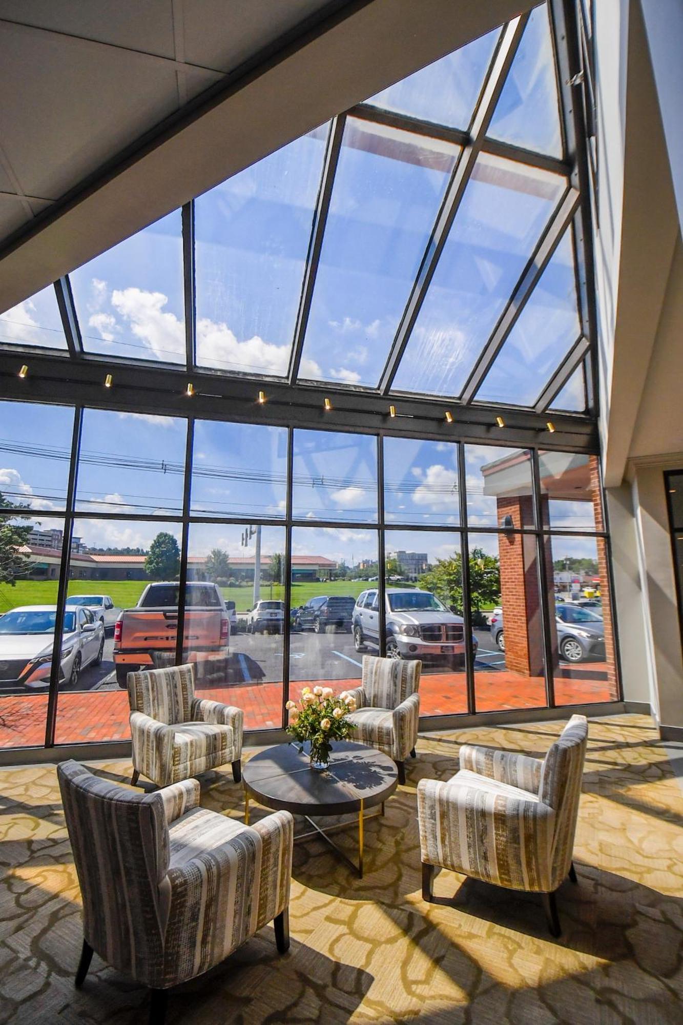 Euro-Suites Hotel Morgantown Zewnętrze zdjęcie