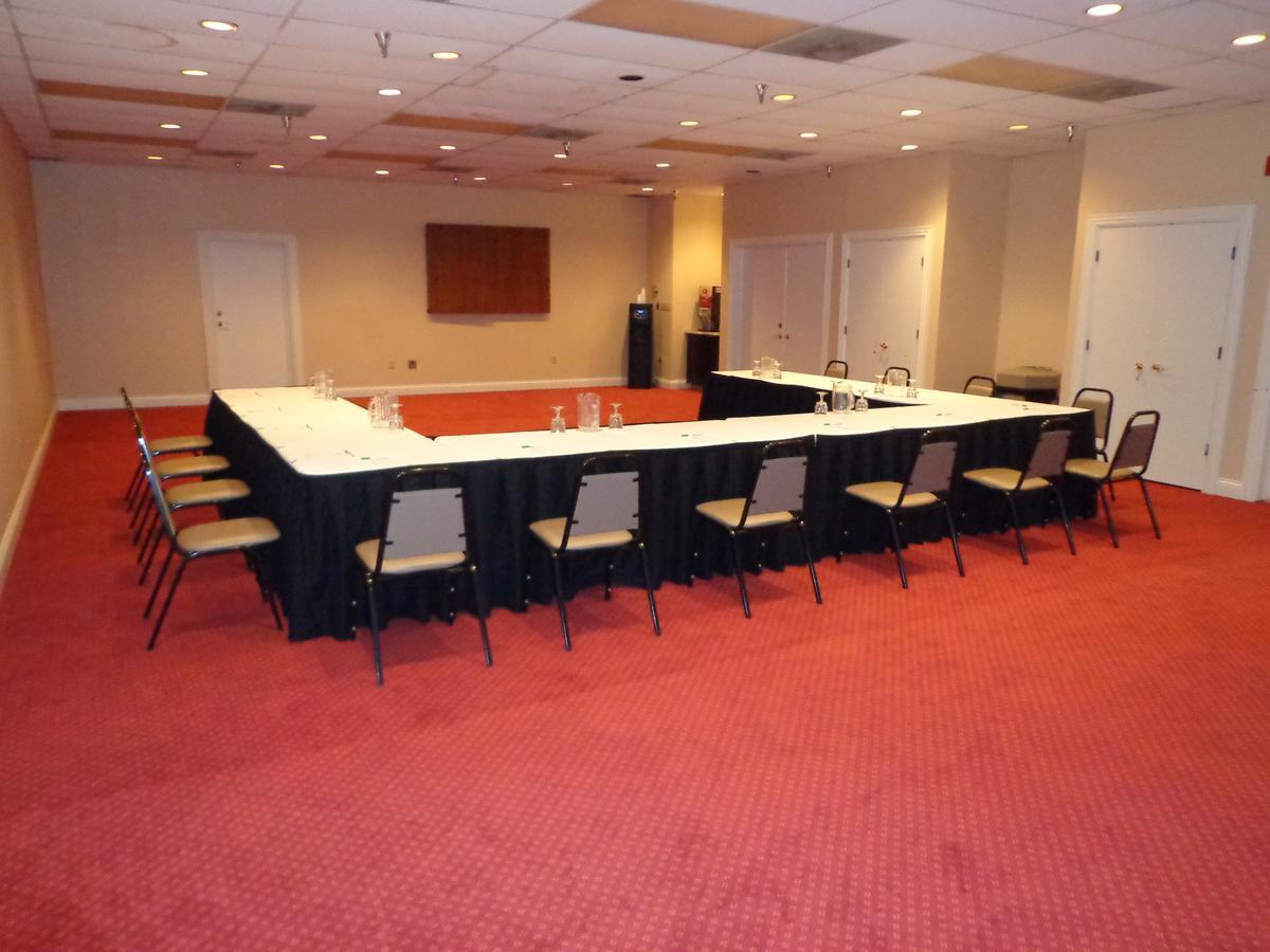 Euro-Suites Hotel Morgantown Zewnętrze zdjęcie